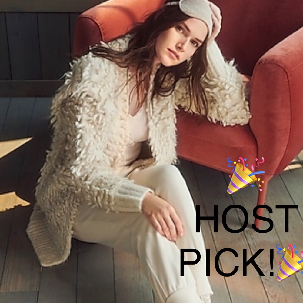 HOST PICK! 🥳🎉🥳 Express Super Cute & Cozy Faux Fur Cardigan SZ M Oatmeal